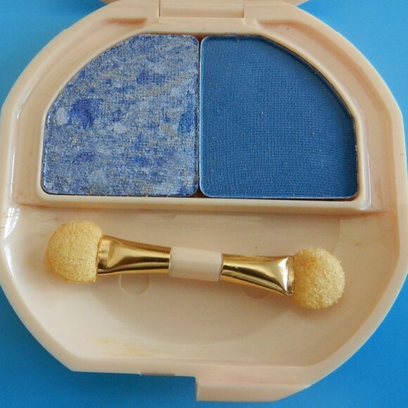 Vtg. 90s YVES ROCHER Luminelle Compact Eyeshadow Duo CASCADE- Blue marble/ Blue. - Picture 1 of 9